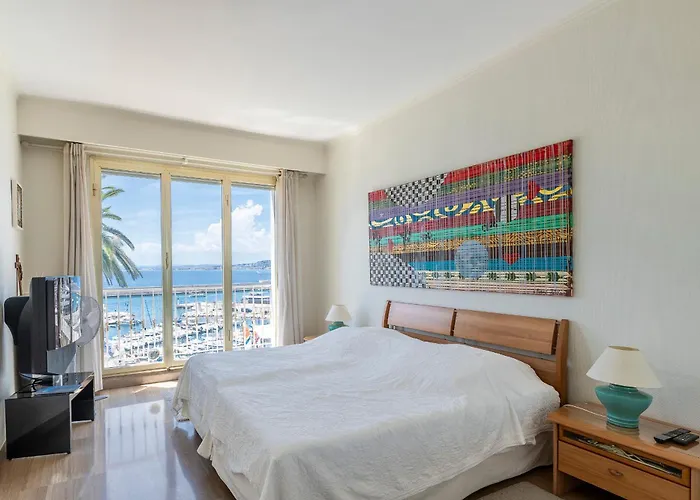 Daire Nice Port Apartment With Sea View Terracce Parking One Bedroom